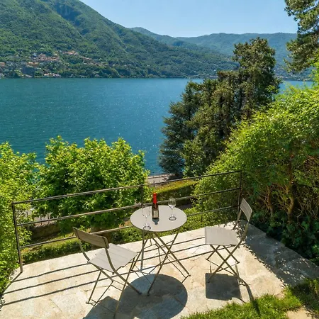 Apartment Lakeside Garden